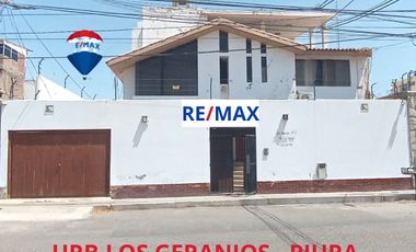 ID 1033396 Se Vende Casa De Tres Pisos – Urb Los Geranios - Piura - JPinedo