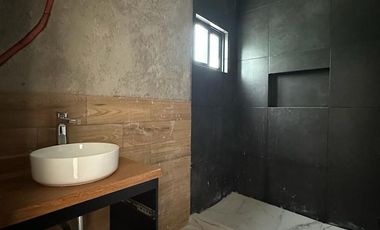 CASA EN VENTA EN LOMAS DE COCOYOC