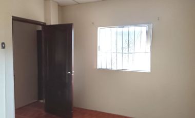 Casa rentera de venta en Sauces 5, 3 departamentos y 1 local.