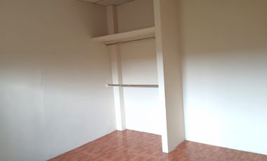 Casa rentera de venta en Sauces 5, 3 departamentos y 1 local.