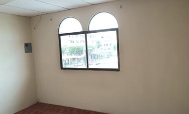 Casa rentera de venta en Sauces 5, 3 departamentos y 1 local.