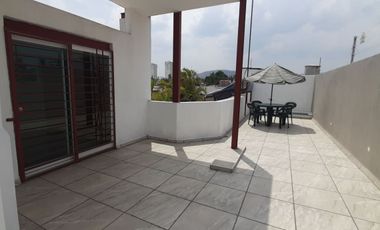 EDIFICIO EN VENTA EN ZAPOPAN LUJOSO 3 DEPARTAMENTOS, UN LOFT POR PISO Y UNA OFICINA