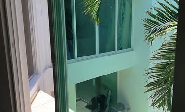 EDIFICIO EN VENTA EN ZAPOPAN LUJOSO 3 DEPARTAMENTOS, UN LOFT POR PISO Y UNA OFICINA