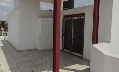 EDIFICIO EN VENTA EN ZAPOPAN LUJOSO 3 DEPARTAMENTOS, UN LOFT POR PISO Y UNA OFICINA