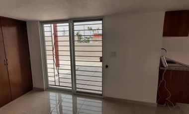EDIFICIO EN VENTA EN ZAPOPAN LUJOSO 3 DEPARTAMENTOS, UN LOFT POR PISO Y UNA OFICINA