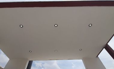 EDIFICIO EN VENTA EN ZAPOPAN LUJOSO 3 DEPARTAMENTOS, UN LOFT POR PISO Y UNA OFICINA