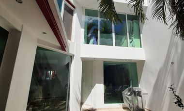 EDIFICIO EN VENTA EN ZAPOPAN LUJOSO 3 DEPARTAMENTOS, UN LOFT POR PISO Y UNA OFICINA