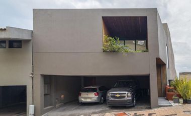 Casa en Venta BOSQUES DE LAS LOMAS, Zona muy Exclusiva, Vigilancia 24/7