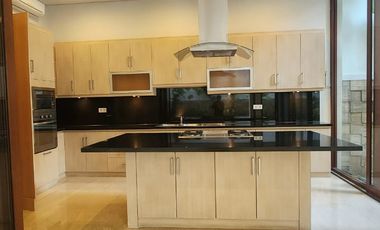 Rumah Mewah Strategis Area Cipete Jakarta Selatan