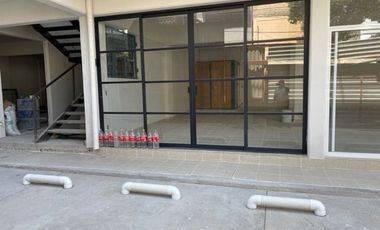 VENDO MINI PLAZA COMERCIAL TRES NIVELES PARA RENTAR LOCALES
