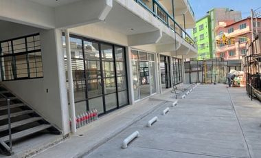 VENDO MINI PLAZA COMERCIAL TRES NIVELES PARA RENTAR LOCALES