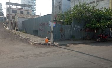 SE VENDE TERRENO ESQUINERO EN BAHIA DE CARAQUEZ