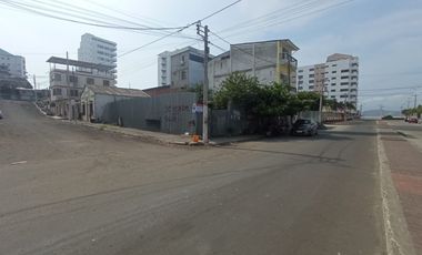 SE VENDE TERRENO ESQUINERO EN BAHIA DE CARAQUEZ