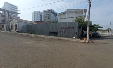 SE VENDE TERRENO ESQUINERO EN BAHIA DE CARAQUEZ