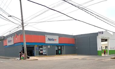 SE VENDE TERRENO CON NAVES INDUSTRIALES