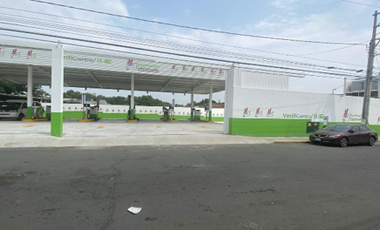 SE VENDE TERRENO CON NAVES INDUSTRIALES