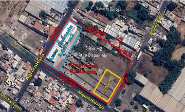 SE VENDE TERRENO CON NAVES INDUSTRIALES