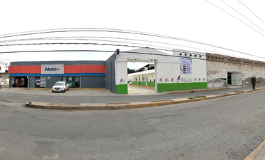 SE VENDE TERRENO CON NAVES INDUSTRIALES