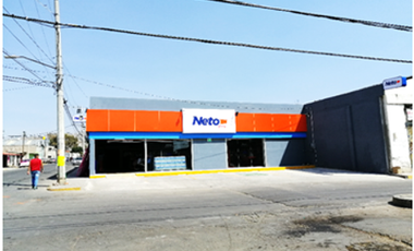 SE VENDE TERRENO CON NAVES INDUSTRIALES