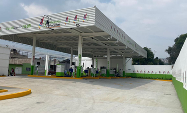 SE VENDE TERRENO CON NAVES INDUSTRIALES