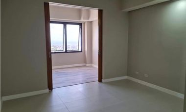 RESALE BASE LINE PREMIER, THE RESIDENTIAL TOWER OF THE NEW BASE LINE CENTER RIGHT ALONG JUANA OSMENA STREET, CEBU CITY