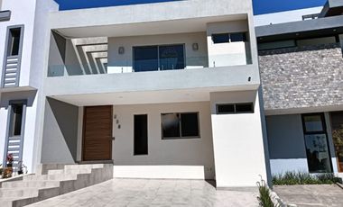 SE RENTA CASA ARGENTA RESIDENCIAL ZONA SAN ISIDRO $25,000.00