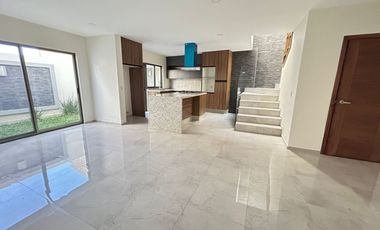 SE RENTA CASA ARGENTA RESIDENCIAL ZONA SAN ISIDRO $25,000.00