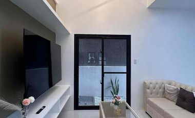 MODERN HOUSE FOR SALE NEAR KOREAN TOWN