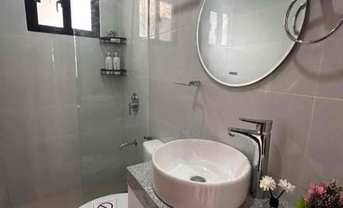 MODERN HOUSE FOR SALE NEAR KOREAN TOWN