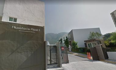 Oportunidad de Remate Bancario en 11 de Enero 191, Fracc. Huasteca Real 2, Loma Blanca, Santa Catarina-Nuevo León