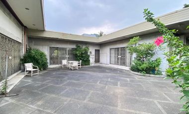 FOR SALE: HOUSE AND LOT IN COLUMBIA STREET GREENHILLS EAST