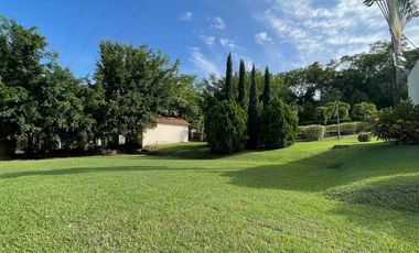 SE ALQUILA FINCA EN COPACABANA PARA TEMPORADA