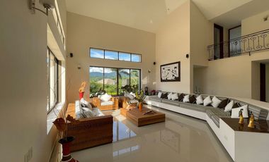 SE ALQUILA FINCA EN COPACABANA PARA TEMPORADA