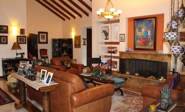 Gorgeous One Level Home with Private Lake in Heart of LLanogrande