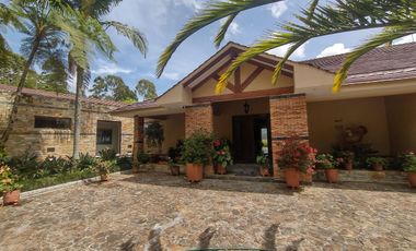 Gorgeous One Level Home with Private Lake in Heart of LLanogrande
