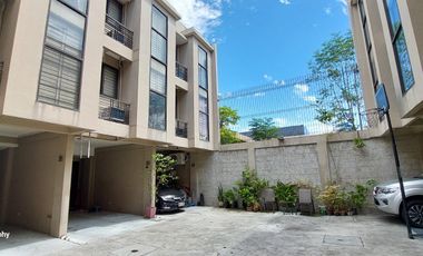 3-bedrooms preowned townhouse in Mandaluyong with 2 parking slot