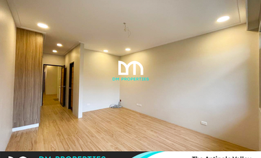 For Sale: Townhouse in The Antipolo Valley Subdivision, Antipolo City