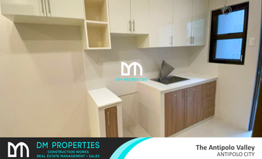 For Sale: Townhouse in The Antipolo Valley Subdivision, Antipolo City