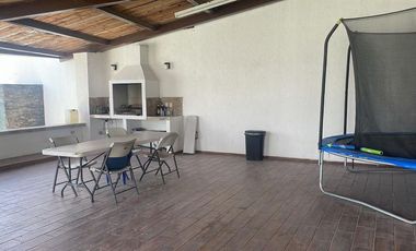 Casa / Quinta Equipada y Amueblada en Venta en Portal del Norte, en Zuazua N. L