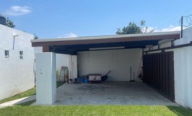 Casa / Quinta Equipada y Amueblada en Venta en Portal del Norte, en Zuazua N. L