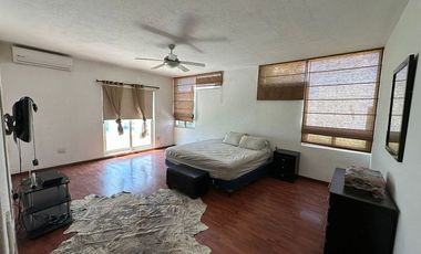Casa / Quinta Equipada y Amueblada en Venta en Portal del Norte, en Zuazua N. L