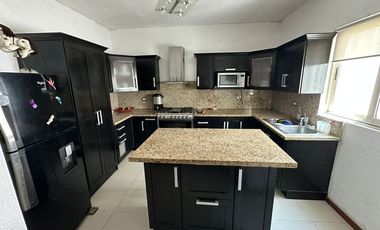 Casa / Quinta Equipada y Amueblada en Venta en Portal del Norte, en Zuazua N. L
