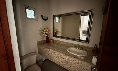 Casa / Quinta Equipada y Amueblada en Venta en Portal del Norte, en Zuazua N. L