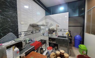 VENTA DE EDIFICIO FRENTE A PARQUE EN LA DERRAMA MAGISTERIAL DE CHICLAYO