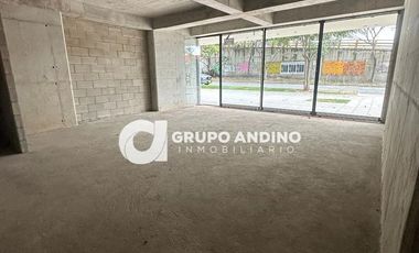 Se Arrienda Local en Edificio Torres del Bosque en Sector Cañaveral