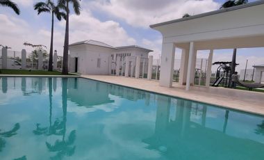 En venta exclusivo terreno en Parques del Batan, vía a Samborondón
