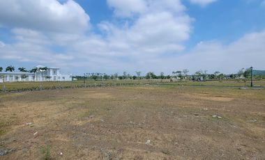 En venta exclusivo terreno en Parques del Batan, vía a Samborondón