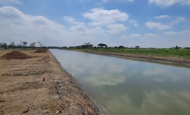 En venta exclusivo terreno en Parques del Batan, vía a Samborondón
