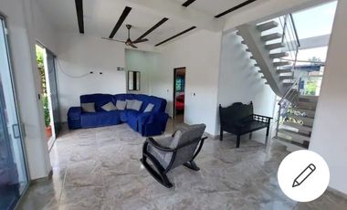 SE VENDE MODERNA CASA CAMPESTRE