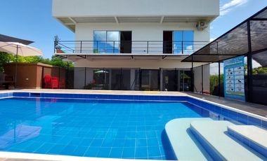 SE VENDE MODERNA CASA CAMPESTRE